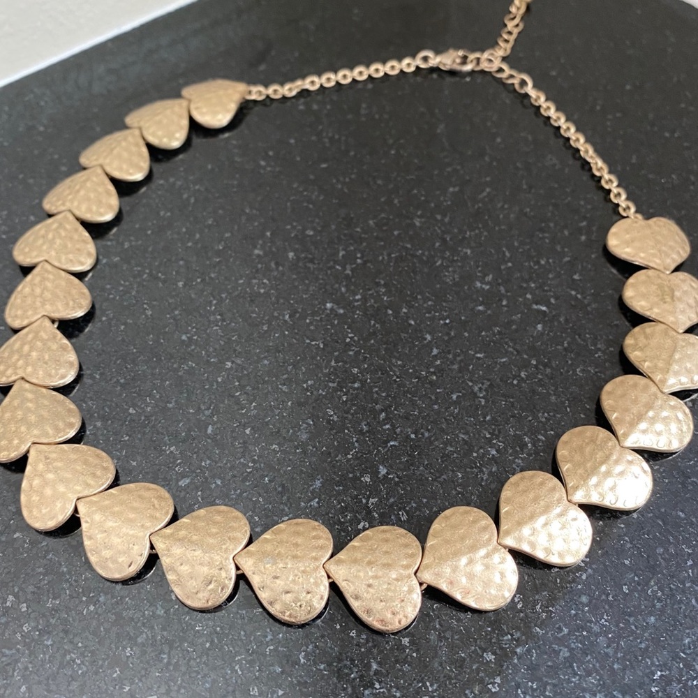 Gold heart necklace - Picture 2 of 4